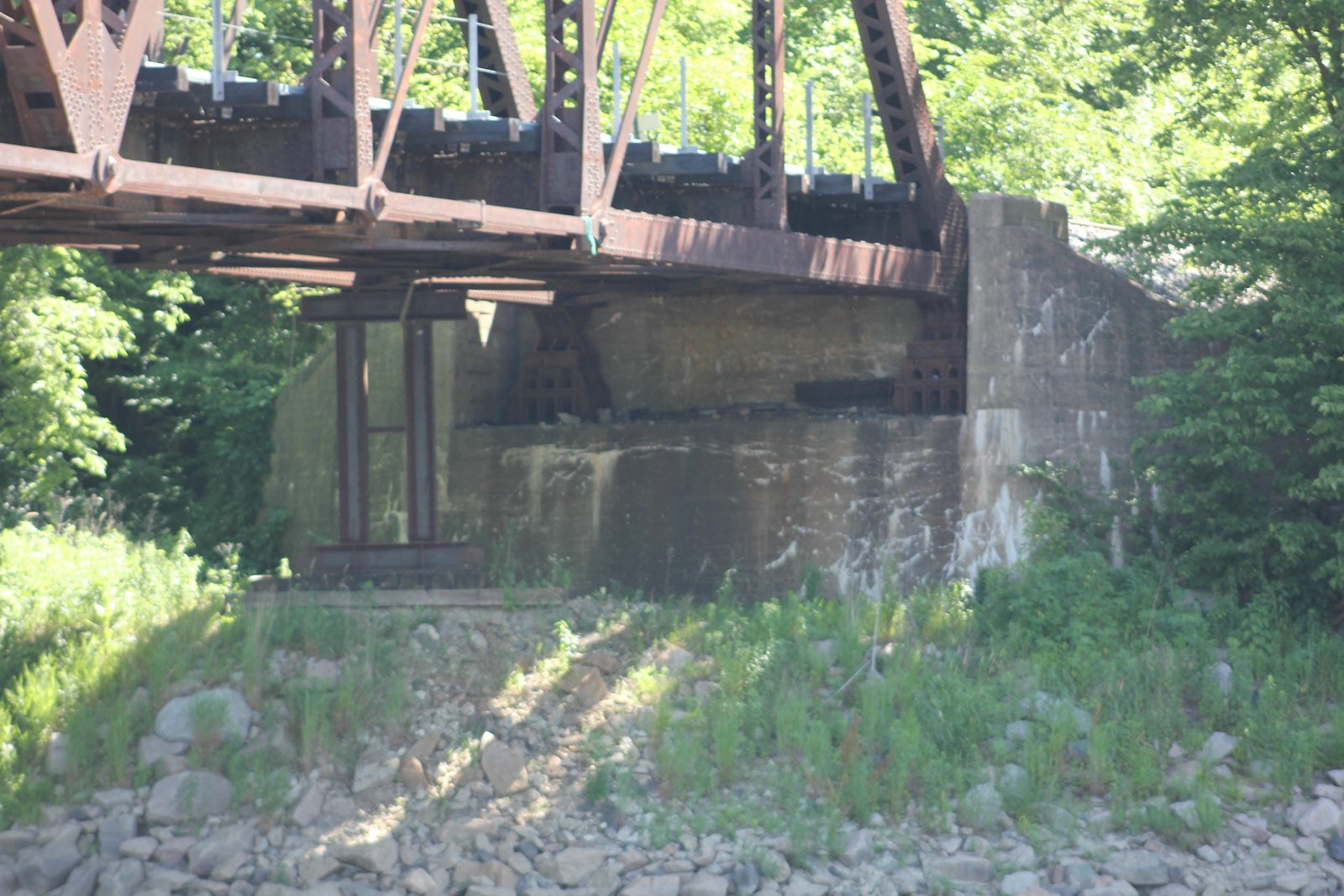 North abutment